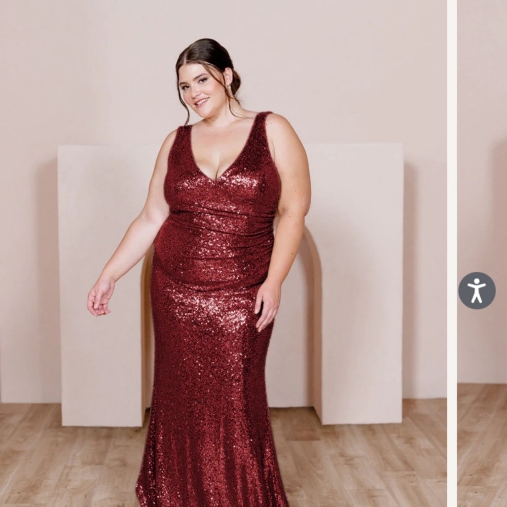 Revelry Dawson Sequin Dress Cabernet Red Color, size 22 NWT